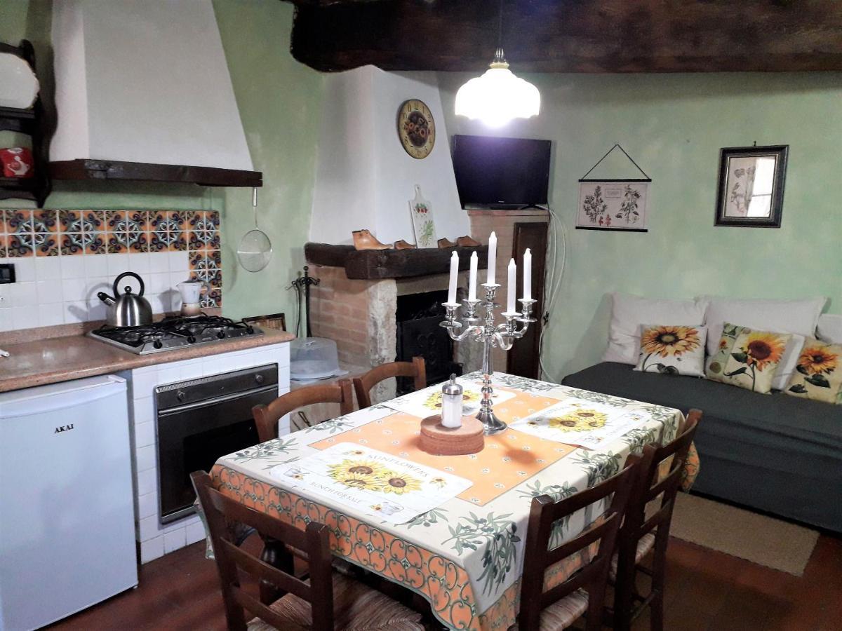 Il Mirtillo - A Truly Magical Place In The Heart Of Tuscany, Nestled In A Medieval Village Chianni Exterior photo